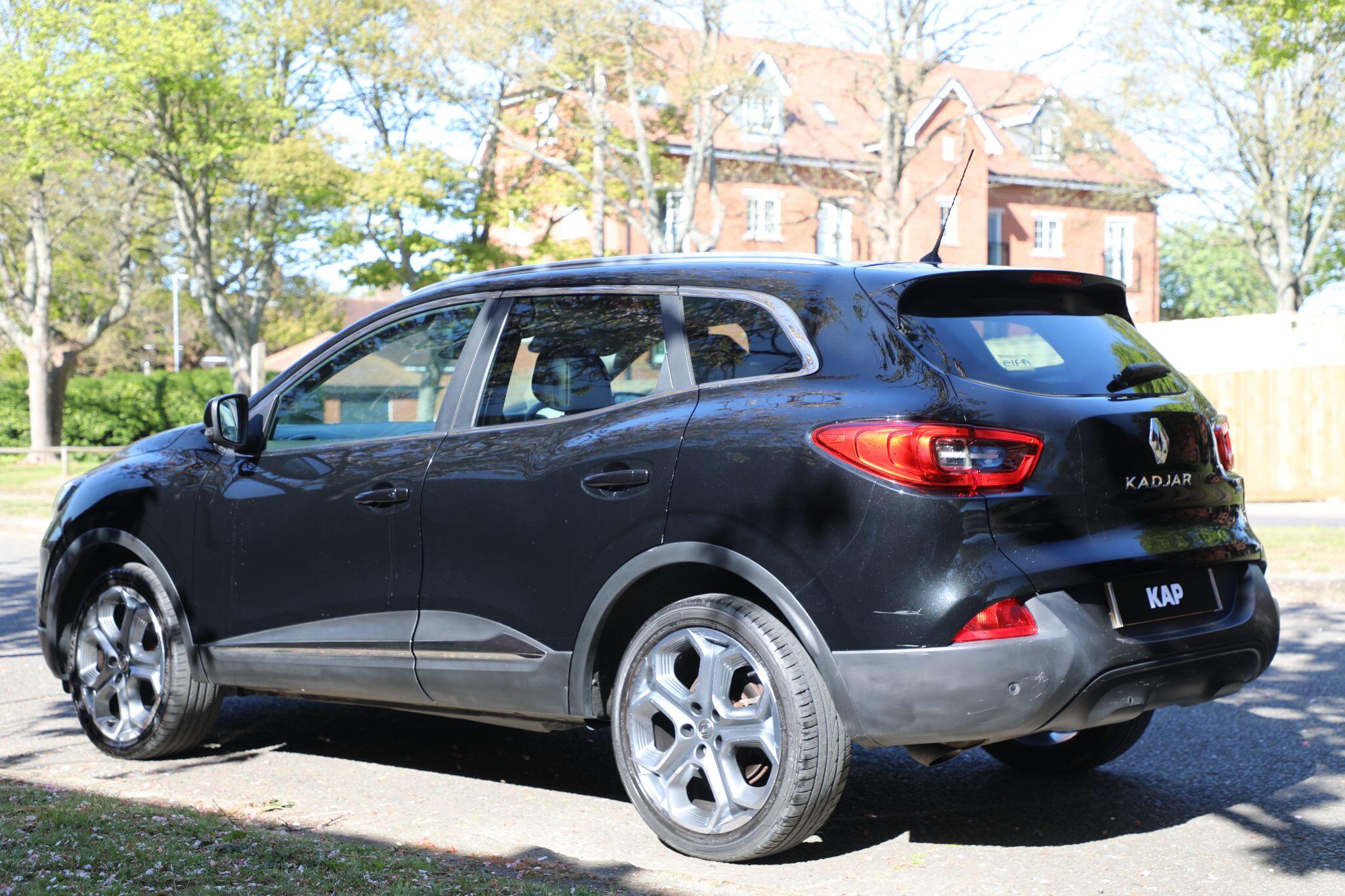 Large vehicle image